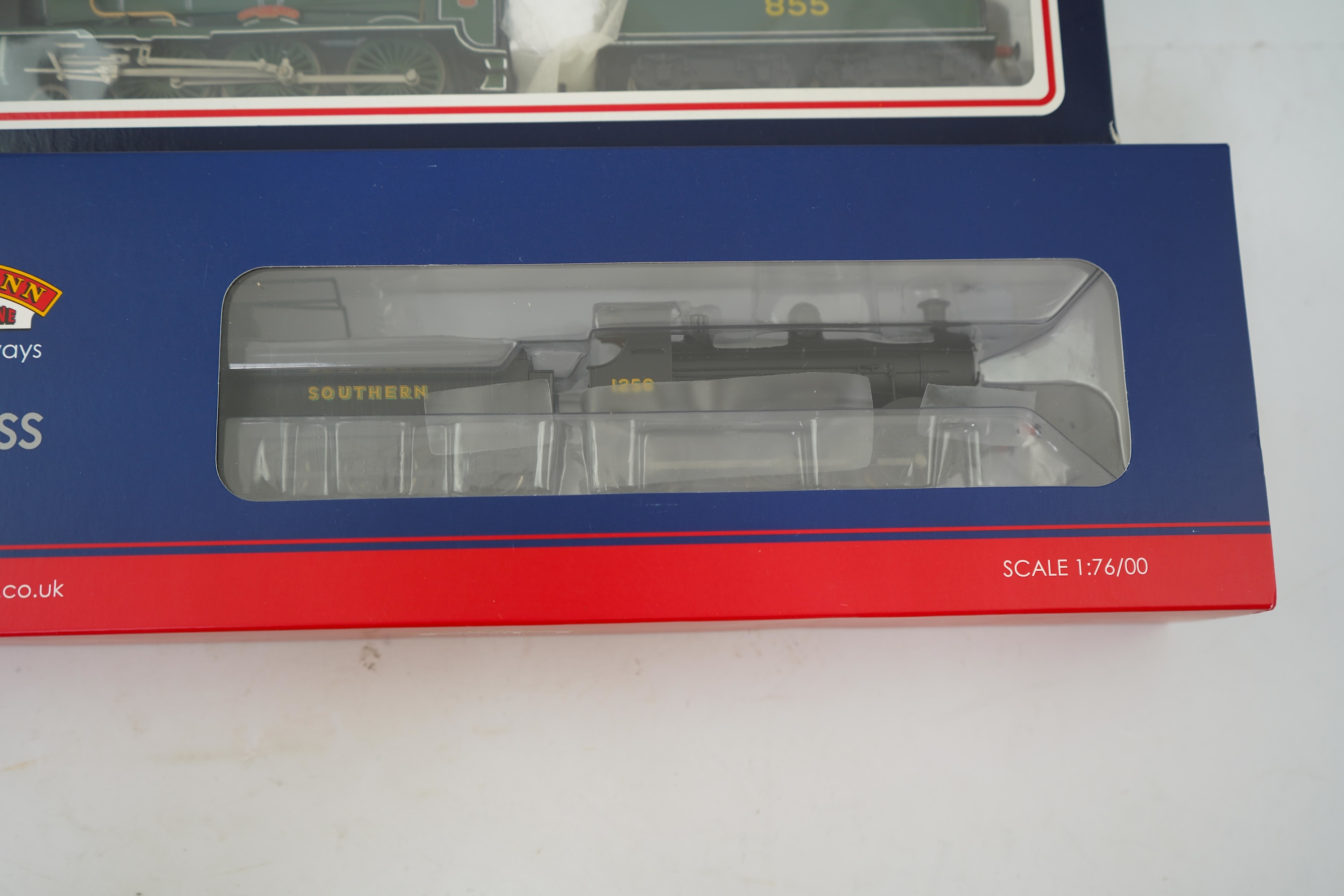 Two boxed Bachmann Branchline 00 gauge railway Southern Railway tender locomotives; a Lord Nelson class, Robert Blake 855 (31-404), together with a C class 1256 (31-461)